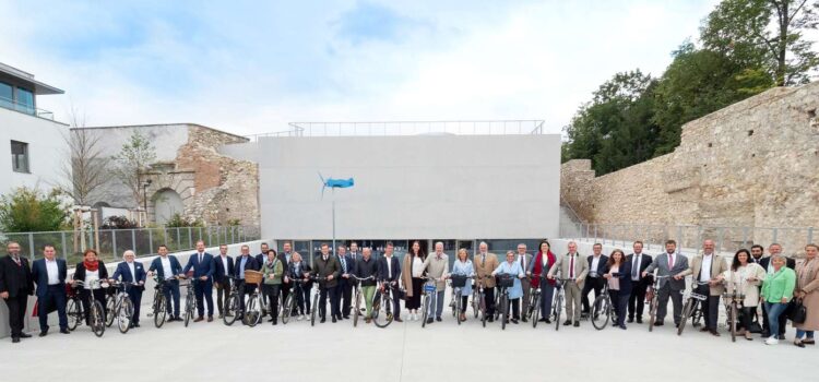 Wiener Neustadt: Mobilitätstag 2021 am Hauptplatz <br>„StadtRadRundfahrt“ und „GemeindeRADssitzung“