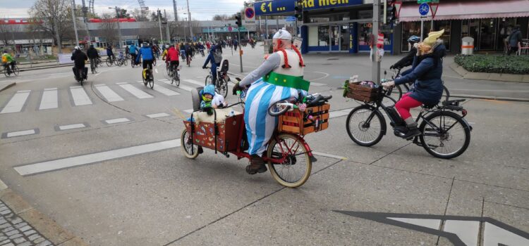 11. Wiener RADpaRADe <br>Radfahren macht Spaß, auch Obelix