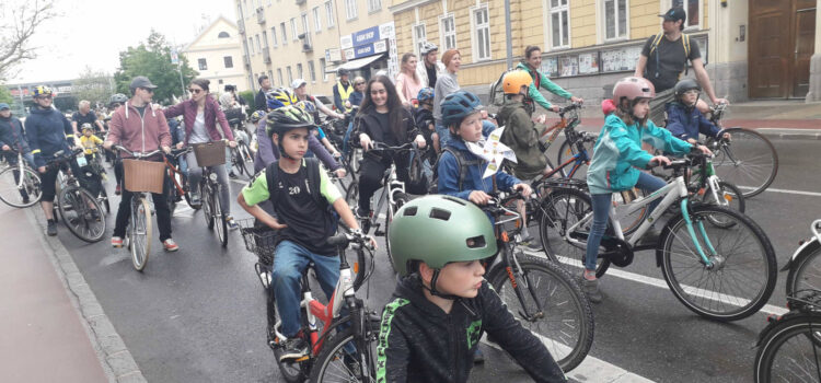 Hier kommt die große Mobilitäts-Revolution der kleinen Beine Hier kommt die große Mobilitäts-Revolution der kleinen Beine