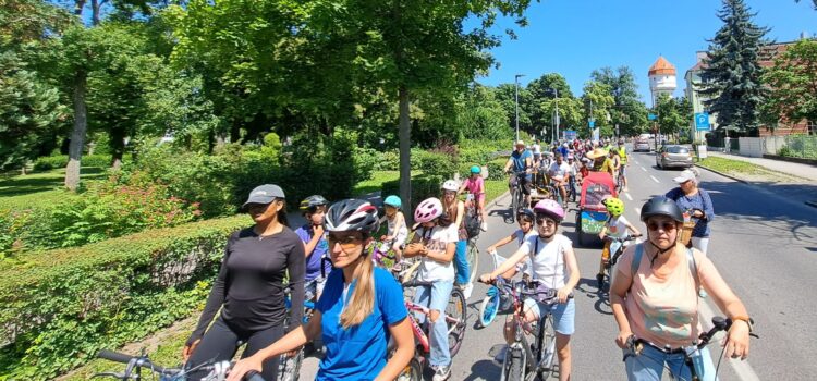 Wiener Neustadt: Kidical Mass am 14. Juni bei prachtvollem Sommerwetter Wiener Neustadt: Kidical Mass am 14. Juni bei prachtvollem Sommerwetter