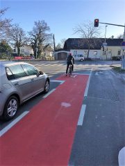 vorgezogene Haltelinie in der Alleegasse