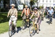 Radfahren macht schön! 20er Jahre-Schick beim 7. Tweedride/Radcorso Melk