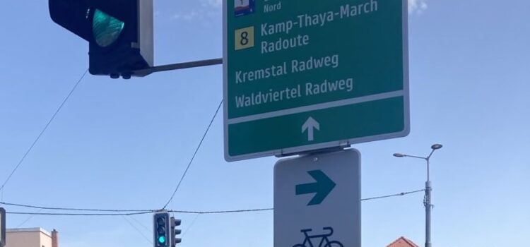 Krems: Grünpfeil angekommen Krems: Grünpfeil angekommen