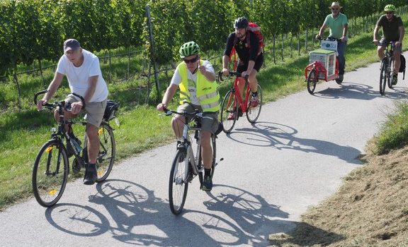 Radausflug nach Krems-Süd: viele Mitradelnde für bessere Radverbindung <br>NÖN Bericht